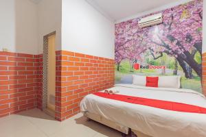 RedDoorz @ Jalan Krakatau Medan