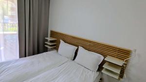 Smokinya Waves - 1BR Apartment - 2 Minutes to the Beach by Flat Mаnager