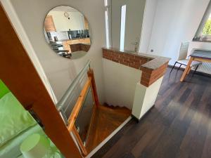 Quiet apartment with kitchen, parking & laundry room
