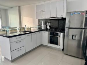 1 Bedroom Beachfront 40th Floor
