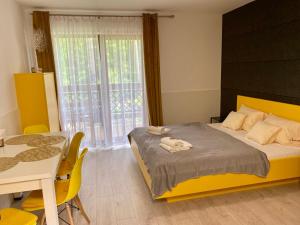 Apartament Yellow Garden