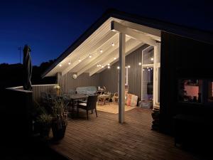 Cosy Summer House At Kobæk Strand