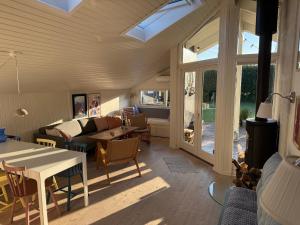 Cosy Summer House At Kobæk Strand