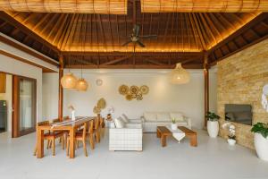 Villa Elaine Uluwatu By OriVista, 8 min padang padang beach