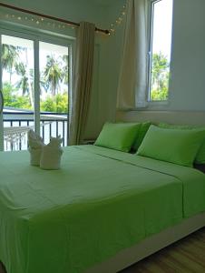 Peaceful Hin Kong Apartment with King Bed & Office
