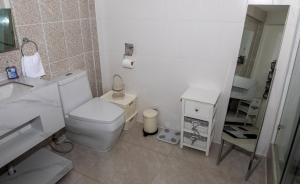 Palm Grove Villa 4BR