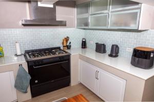 Palm Grove Villa 4BR