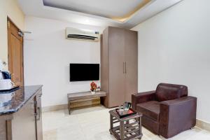 Super Townhouse Oak ONGC Crossway Formerly Hotel Gold Stone Comfort