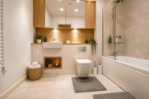 Top Floor Penthouse with Large Terrace 3 Bed 2 Bath