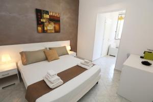 Helios Rooms