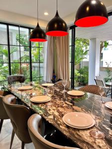 Jomtien Beach 50m 3bd courtyard villa - Preferred for families with children Pet-friendly