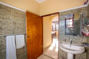 Scenery 3 Bedroom Villa in Sri Lanka