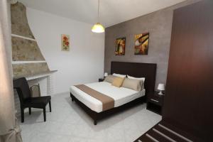 Helios Rooms
