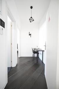 Newhouse ARGIRO Deluxe