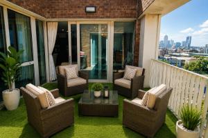 Top Floor Penthouse with Large Terrace 3 Bed 2 Bath