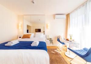 sea view apartment in city center