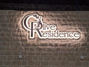OLIVA RESIDENCE Tina