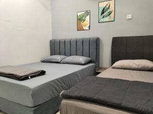 4PAX 2B2B Seremban Homestay Labu, Ainsdale, Gateway