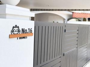 iHomes 5 Ipoh Garden 13 Pax Karaoke Mahjong Arcade game