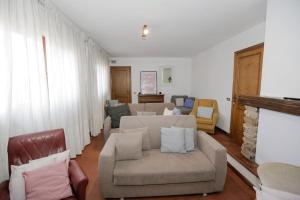 NEW VILLA Jacuzzi WIFI BBQ parking GameCinema ROOM