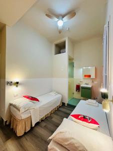 Cute and Cozy Room - ColivingFlorence VdM