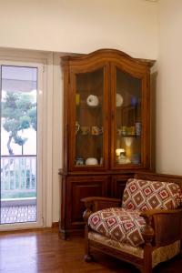 Cozy Athens Flat with Balcony