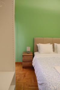 Cozy Athens Flat with Balcony