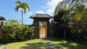 Dream Home by the Ocean Villa with a Swimming Pool, Garden, and Personal Service