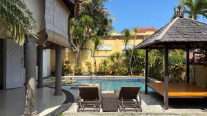 Dream Home by the Ocean Villa with a Swimming Pool, Garden, and Personal Service