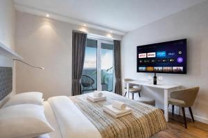 Alliance Palace Golden Sea View Aparthotel