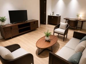 Chang Home