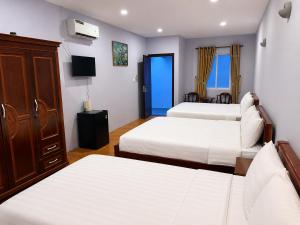 Chang Home
