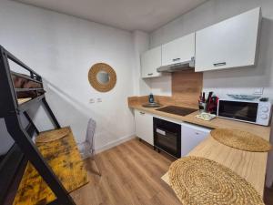 Appartement - Centre ville - Terrasse - Ménage, draps, serviettes inclus -