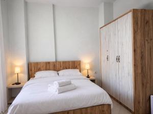 Two bedroom Apartment With Sea View 092