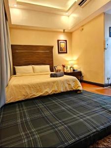 Cozy Private Hotel Suite with Bath Tub and Free Pool Access