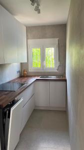 Apartamento con piscina fa 2 minutos de la playa
