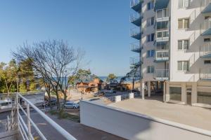 Przytulne Studio z Balkonem przy Promenadzie 50 m do Plaży by Noclegi Renters