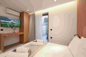 Luxury Suites with private Swimming pool 1st floor