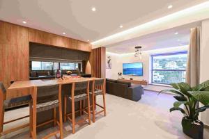 Luxury Suites with private Swimming pool 1st floor