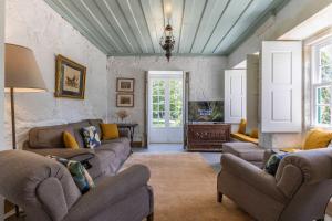 Carcavelos Manor House by Portugal Active