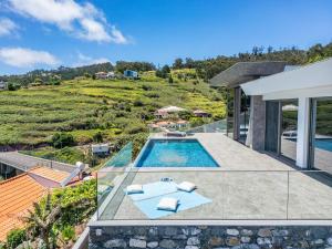 Villa Platinum by Homie