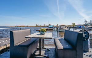 Cozy Ship In Uitgeest With House Sea View
