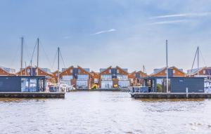 Cozy Ship In Uitgeest With House Sea View
