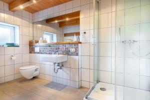 Ostseelandhaus mit Südterrasse und Teich OFC 07