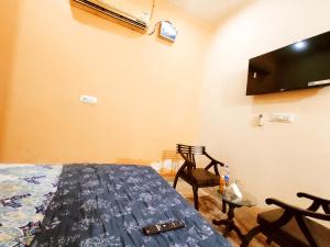 JANNAT 7 - Hotel & Homestay PG with Restaurant & Banquet Hall - Families, Couples & Corporate