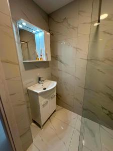 Sunset Apartment B-3
