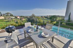 Contemporary Villa Pool and Sea View