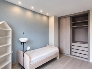 Spacious Vake 2-Bedroom, Big Balcony & Parkside