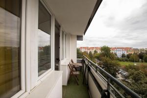 Rooms in a shared apartment Kinowa 25 near Park Skaryszewski and Stadion Narodowy