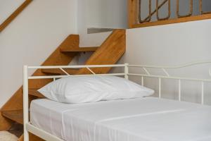 Ocean Horizon Apartment Sea View & Parking by PikHost